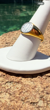 Load image into Gallery viewer, A Signet Ring
